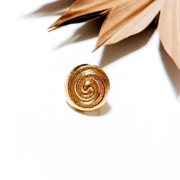 Gold seashell ring #1089 - Picture 3 of 4